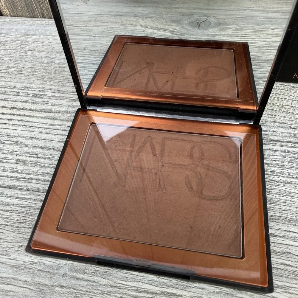 NARS bronzing powder